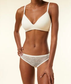 Soutien-gorge Coques Fines Sans Armatures En Microfibre Extensible -Boutique De Mode Luxe 651721580 c