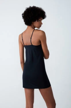 Fond De Robe -Boutique De Mode Luxe 652475405 a