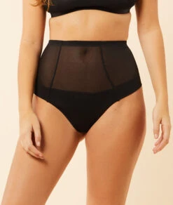 Tanga Gainant Taille Haute En Tulle