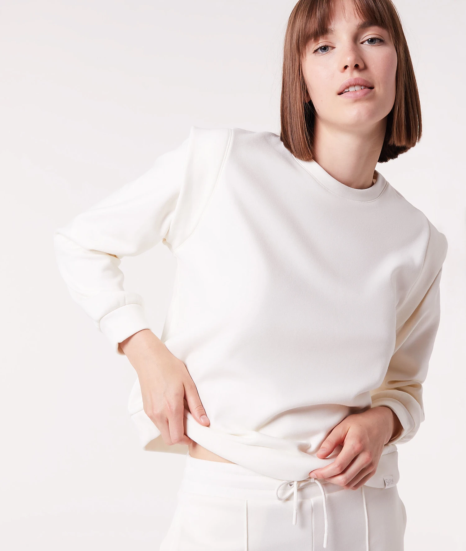 Sweat Détails épaules 3 Sweat Détails épaules