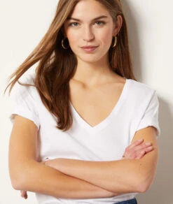 T-shirt Manches Courtes Col V 100% Coton -Boutique De Mode Luxe 653574901 b