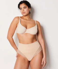 Tanga Gainant Taille Haute Détails Dentelle - Maintien Médium -Boutique De Mode Luxe 653594983 6