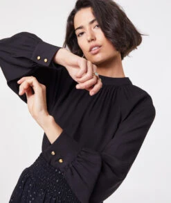 Blouse Col Montant