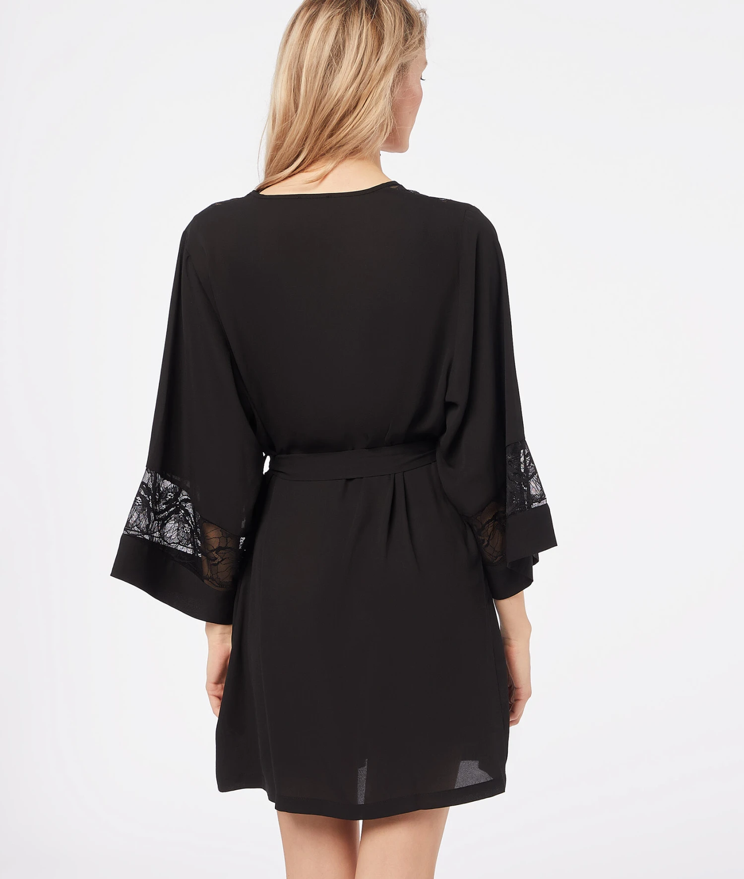 Déshabillé Satiné Détails Dentelle 4 Déshabillé Satiné Détails Dentelle – Image 2