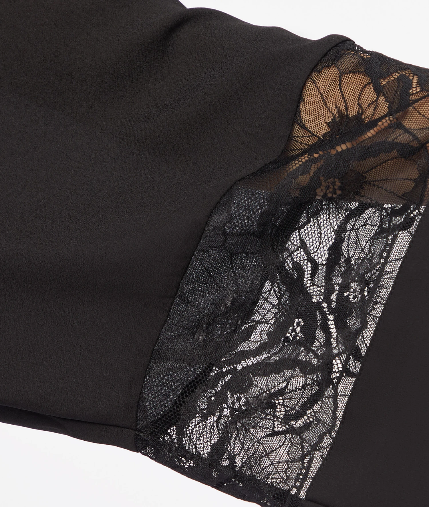 Déshabillé Satiné Détails Dentelle 6 Déshabillé Satiné Détails Dentelle – Image 4