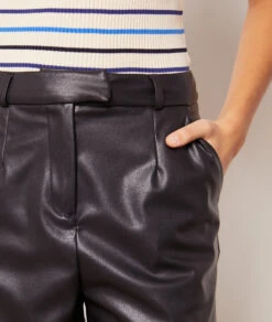 Short En Simili Cuir -Boutique De Mode Luxe 653815905 b