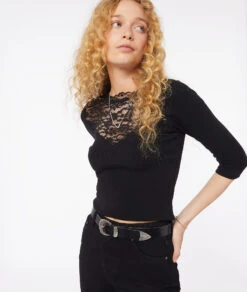 T-shirt Manches 3/4 Décolleté Et Dos En Dentelle