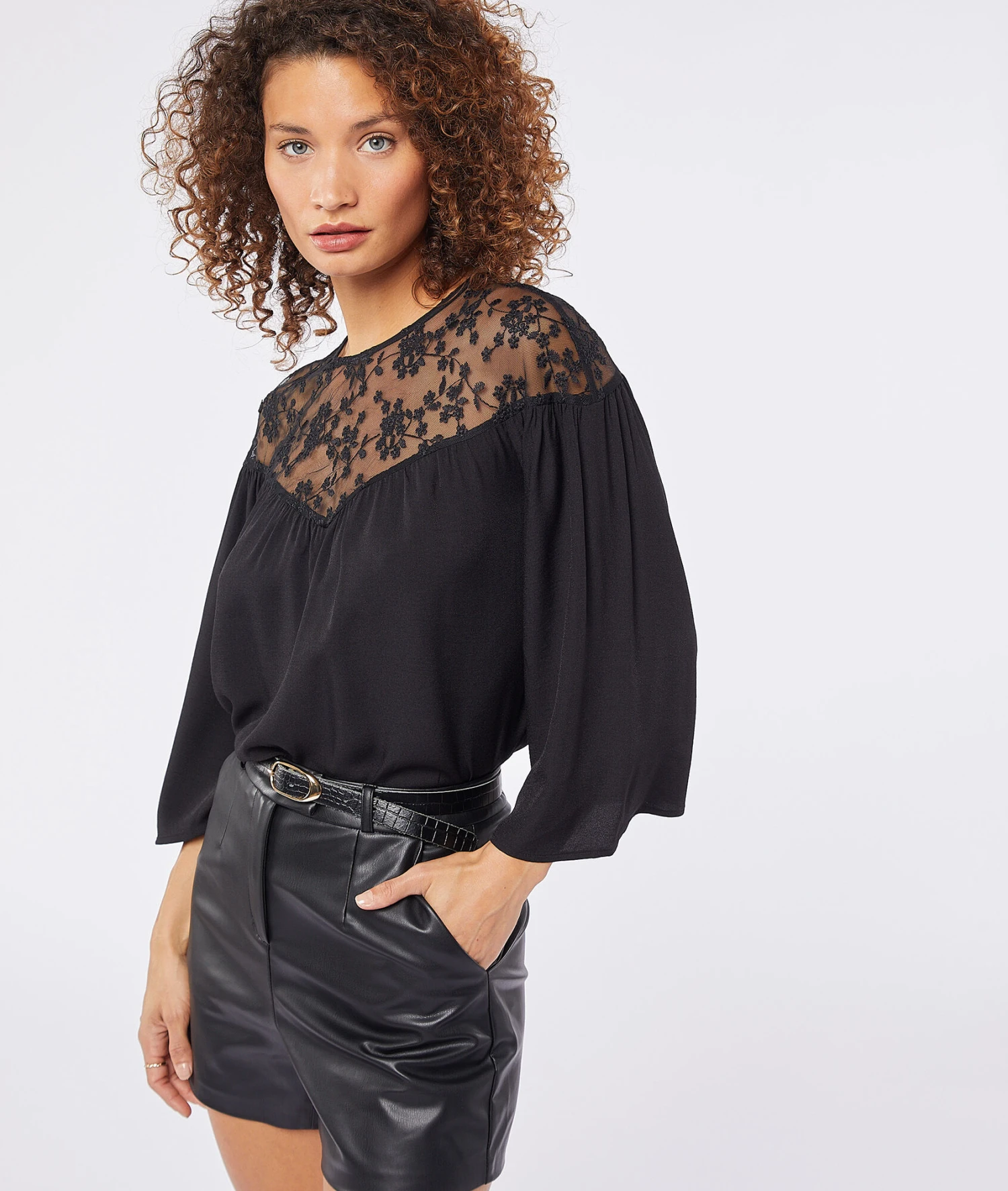 Blouse Fluide Détails Broderies 7 Blouse Fluide Détails Broderies – Image 5