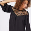Blouse Fluide Détails Broderies