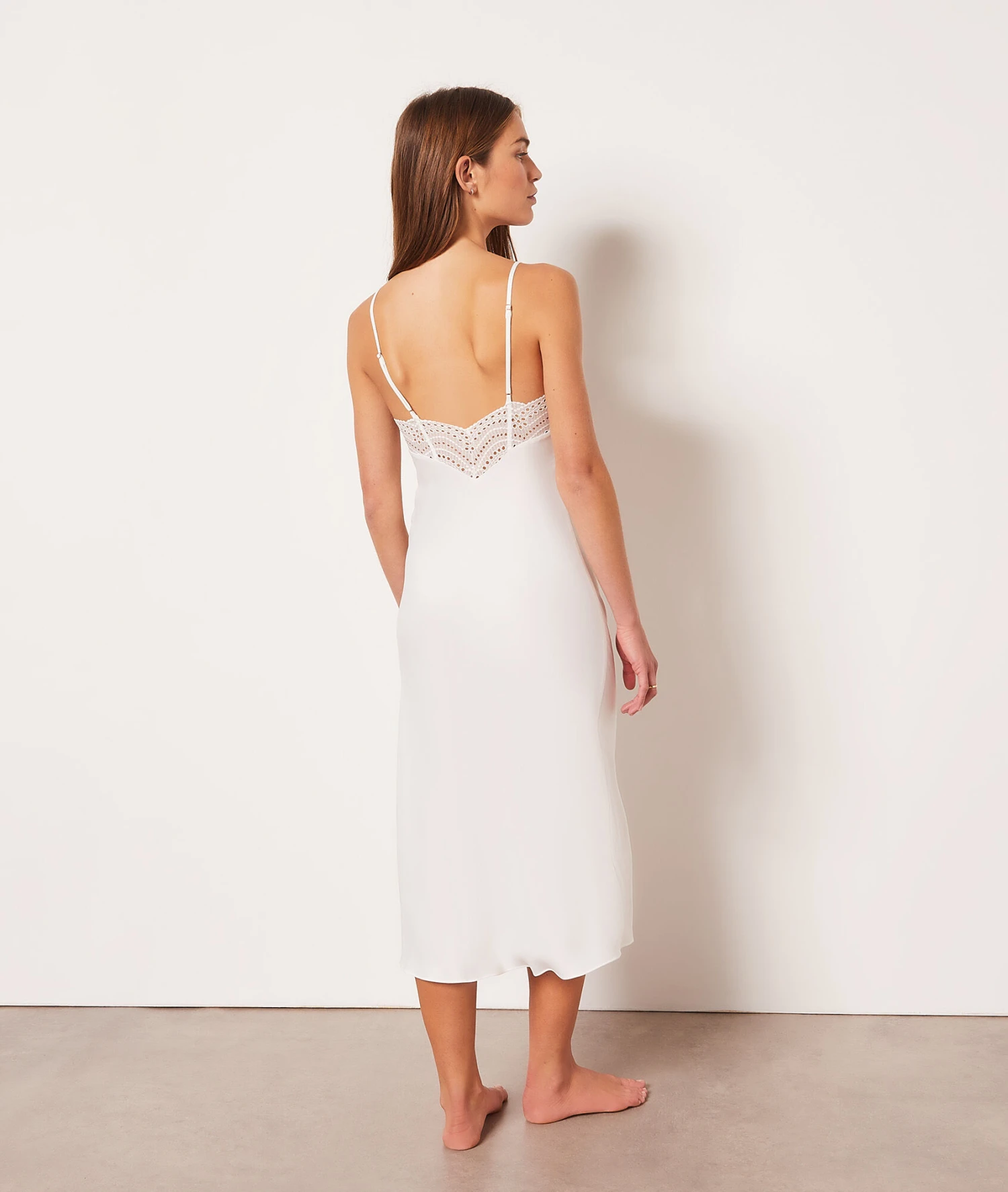 Nuisette Longue Broderie Anglaise 4 Nuisette Longue Broderie Anglaise – Image 2