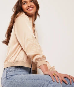 Bomber Satiné Détails Brodés -Boutique De Mode Luxe 653926183 b