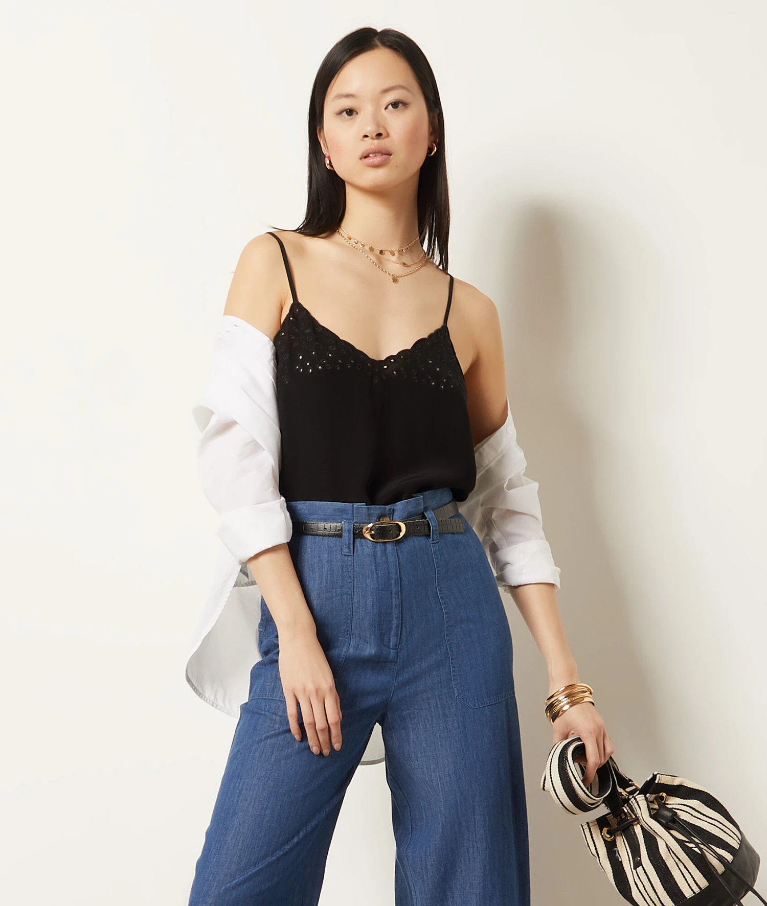 Caraco Détails Broderie 7 Caraco Détails Broderie – Image 5