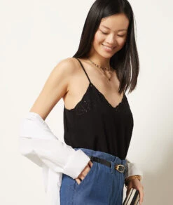 Caraco Détails Broderie