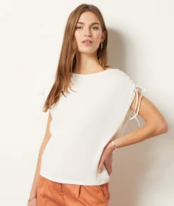 T-shirt Détails Manches Courtes