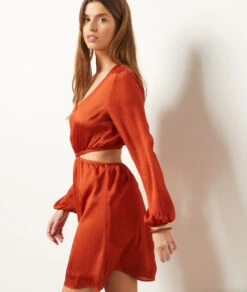 Robe Fluide à Découpes