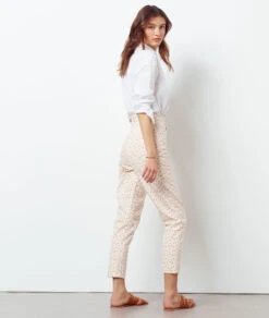 Jean Coupe Carotte Détails Broderies